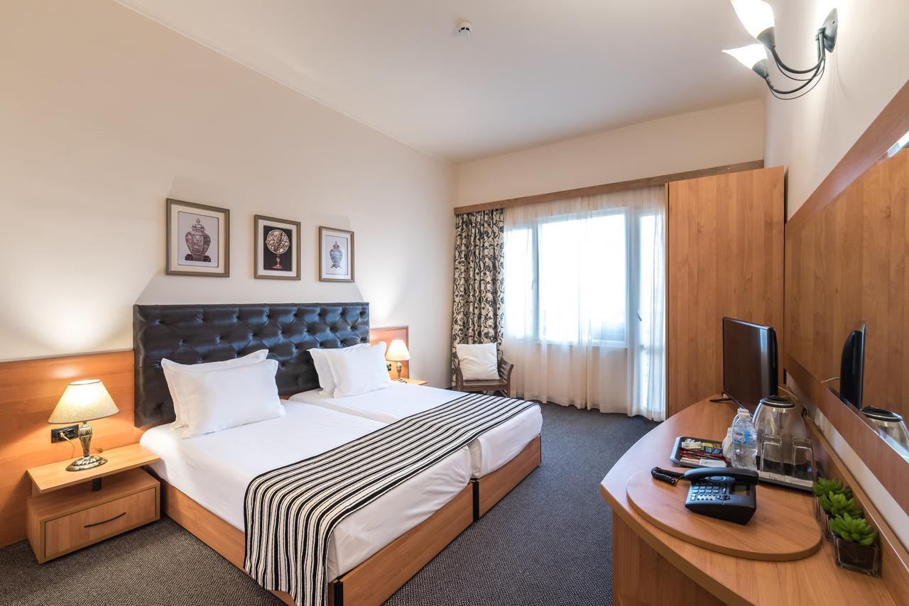 Lotus Family Hotel - Free Parking Sunny Beach Eksteriør billede