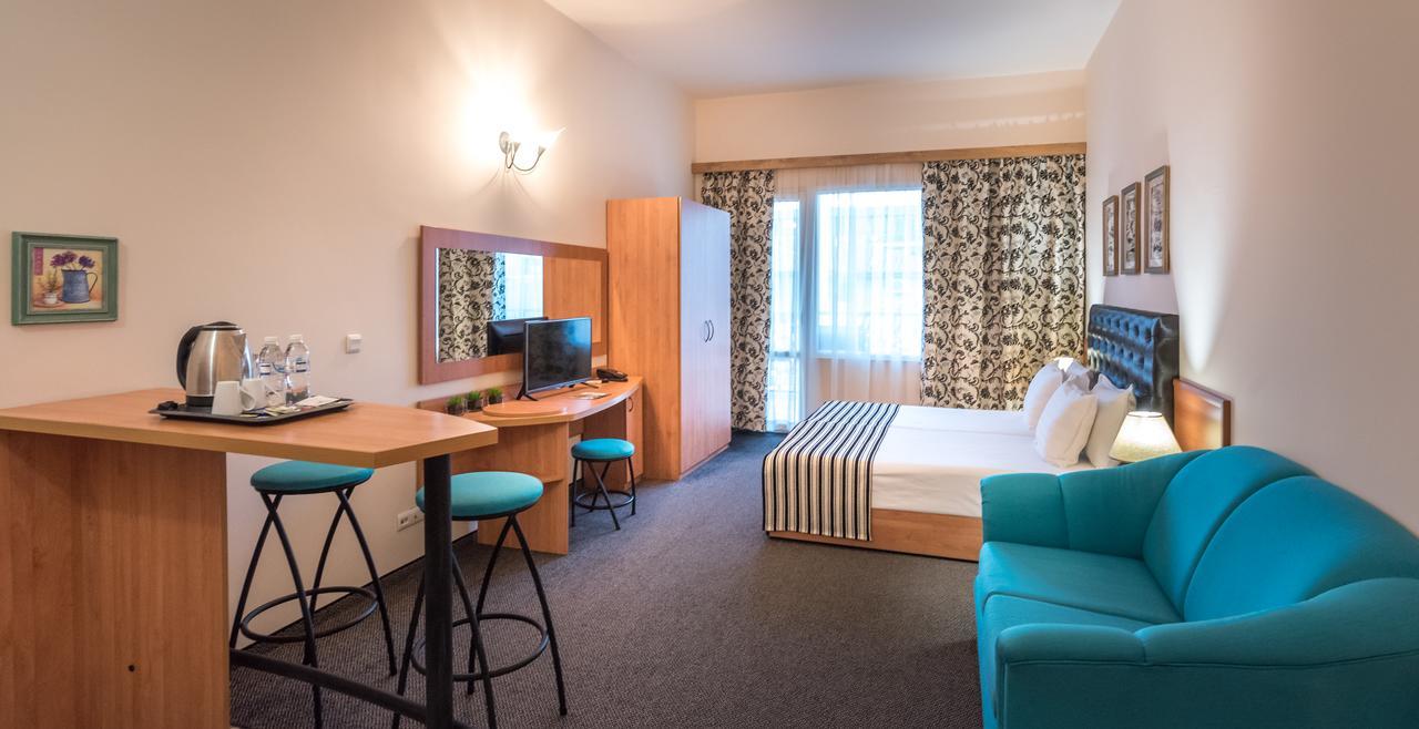 Lotus Family Hotel - Free Parking Sunny Beach Eksteriør billede