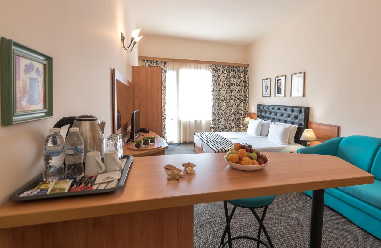 Lotus Family Hotel - Free Parking Sunny Beach Eksteriør billede